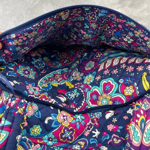 Vera Bradley Disney Weekender Bag Sensational 6 Retired Design Paisley - Picture 9 of 11
